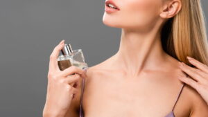 4 perfumes da Natura perfeitos para encontros românticos