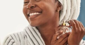 O TOP 4 de melhores perfumes da Granado – e mais elegantes também! Essas fragrâncias exalam sofisticação e vão te deixar com cheiro de rica neste inverno