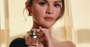 Revisão de perfume de beleza rara e fragrância