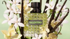 8 melhores fragrâncias Valentino, revisadas por especialistas em beleza