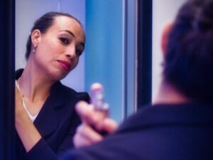 Evite esses 8 erros de perfume nos Emirados Árabes Unidos