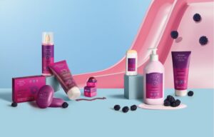 O boticário appresenta cuide-se bem amoruda, para peles hidratadas e Livres do Atrito