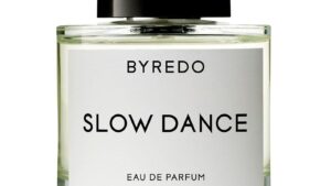 Os 5 melhores perfumes com aroma de outono, de madeira a aromas gourmand