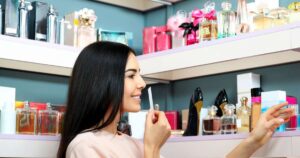 descubra fragrâncias com cheiro de rica para usar no verão