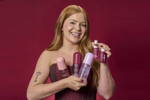 Viih Tube apresenta marca de beleza ao mercado