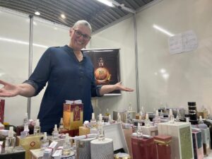 Fragrâncias árabes à venda no 6º Festival de Balonismo