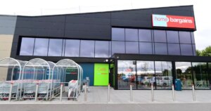 Perfumes de grife abaixo de £ 30 na Home Bargains na linha de promoções de Natal