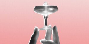 Por que os perfumes nostálgicos estão dominando em 2026 – e 6 aromas para comprar agora