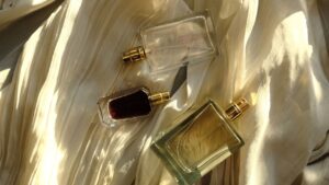 14 melhores perfumes para mulheres mais velhas que fazem presentes luxuosos em 2025