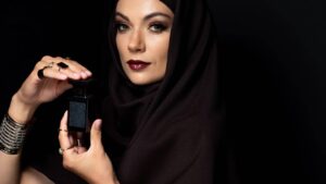 Os perfumes árabes que estão dominando o Brasil