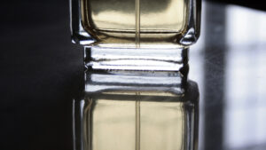 Gostaria de experimentar colônias em casa antes de comprar? Aqui estão as 5 principais maneiras