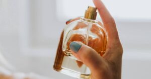 5 perfumes semelhantes ao La Vie Est Belle, mas que custam bem menos